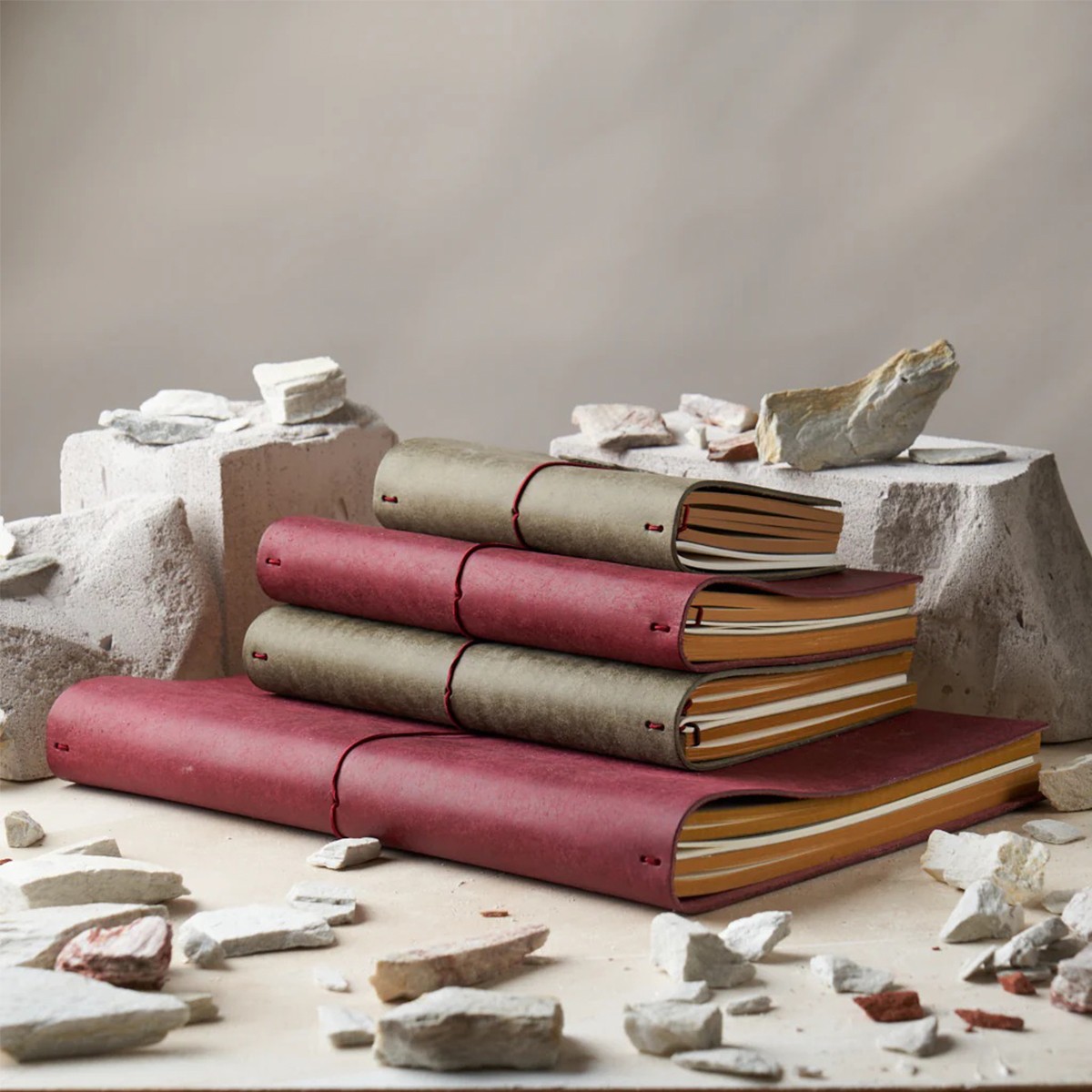 PAPER REPUBLIC Δερμάτινο Σημειωματάριο Grand Voyageur - Pocket / Stone Grey