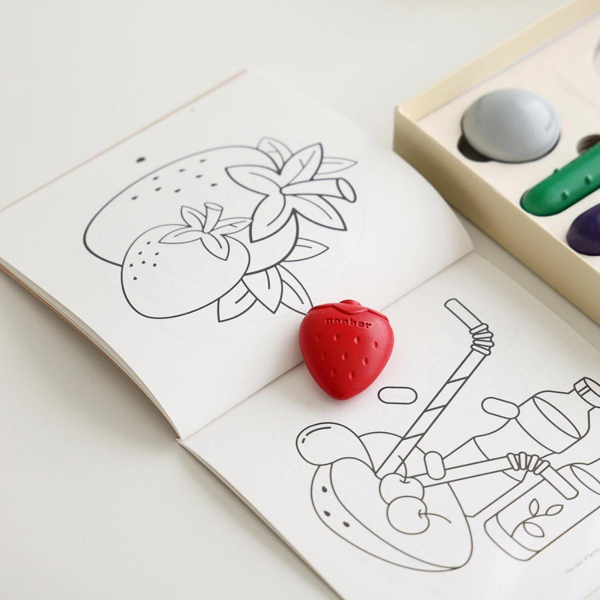 Goober Σετ Κραγιόν & Coloring Book Crayon Farm