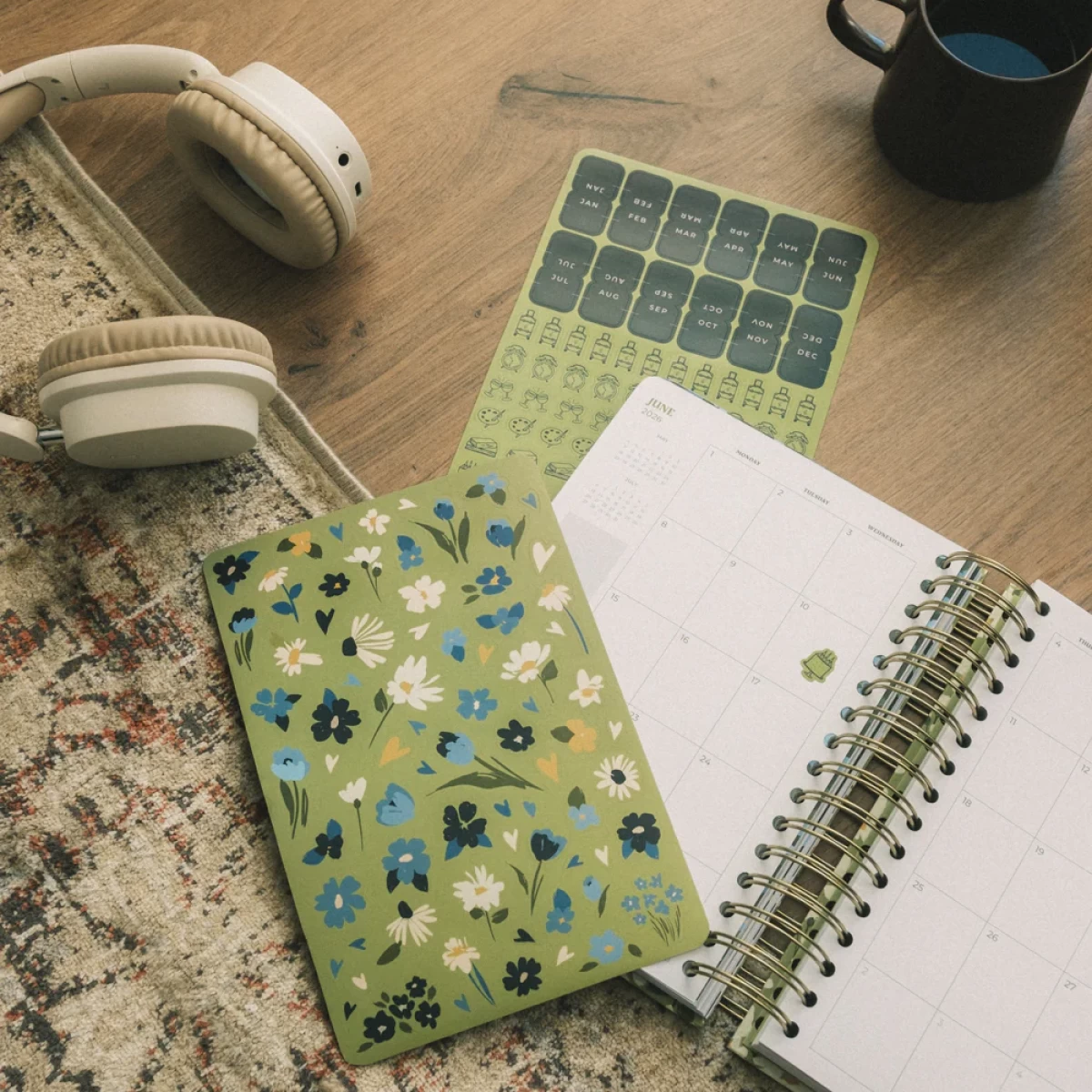 Kokonote Premium Σπιράλ Ημερήσιο Ημερολόγιο 2026 12μηνο Muse Daisy Cottage