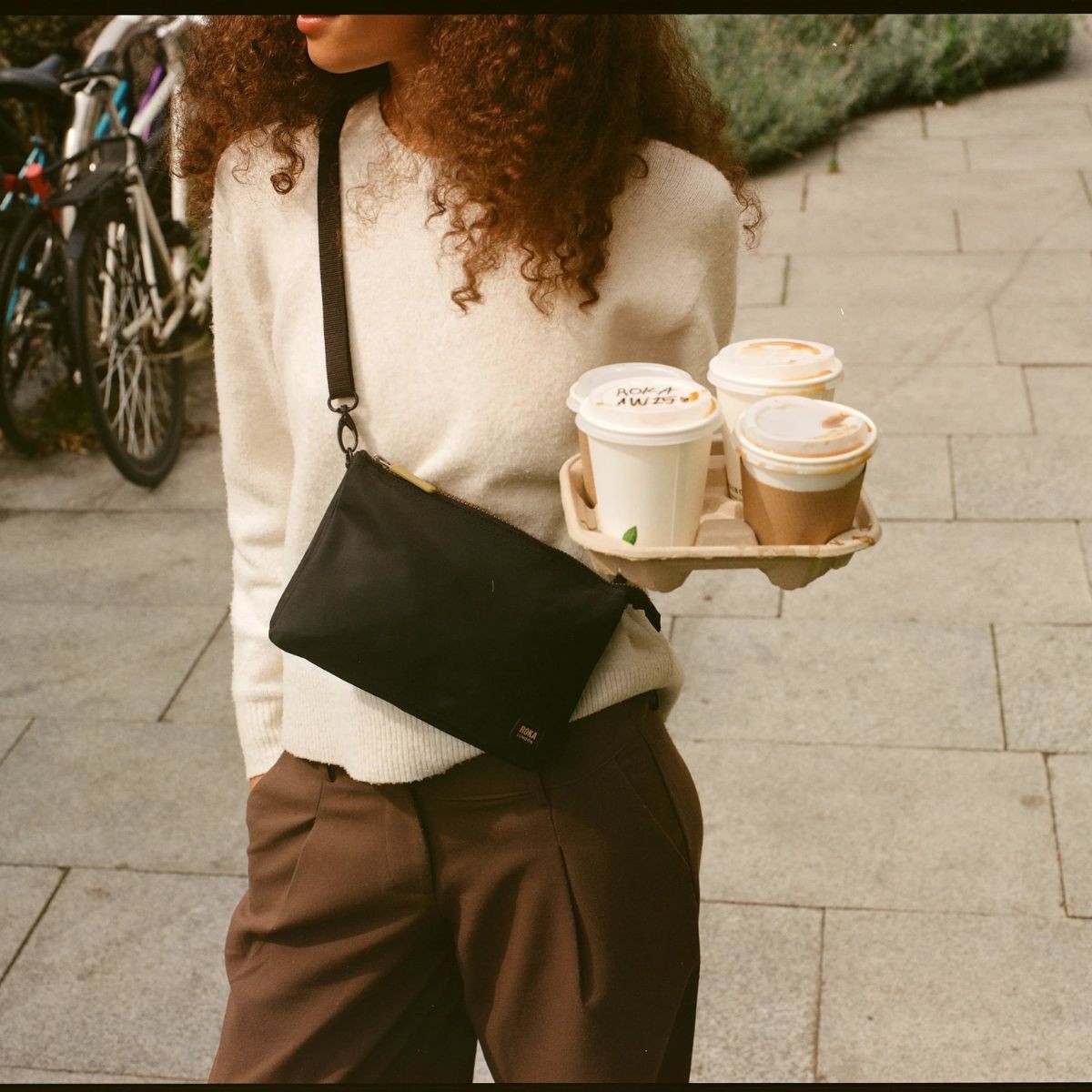 ROKA London Carnaby Τσαντα Crossbody Gold Label από Ανακυκλωμένο Nylon XL 1.27L