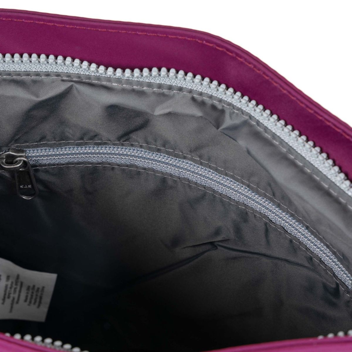 ROKA London Kennington B Τσάντα Crossbody Royal Burgundy από Ανακυκλωμένο Nylon Medium