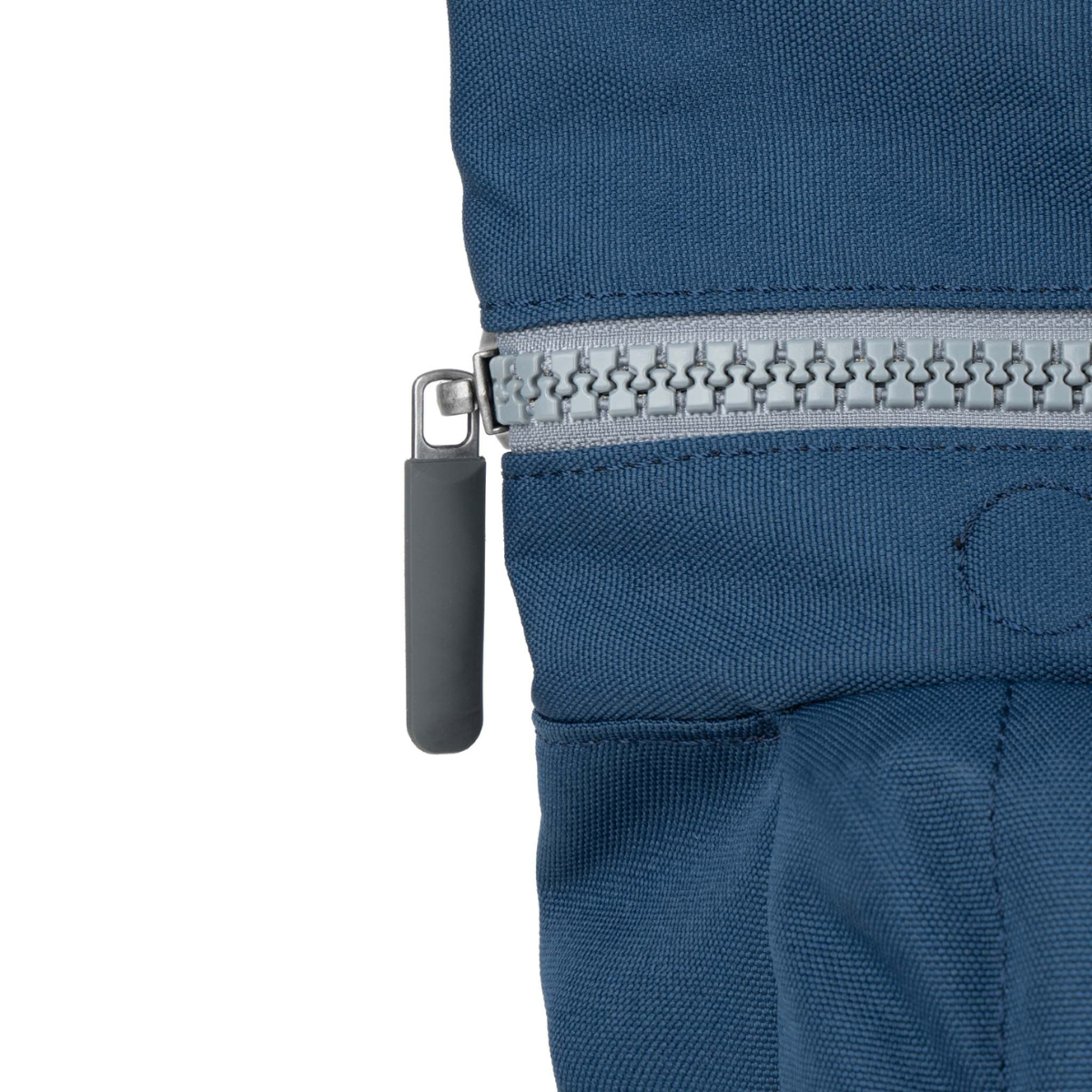 ROKA London Waterhouse Multipocket Σακίδιο Πλάτης Deep Blue από Ανακυκλωμένο Nylon - Medium 16.4L