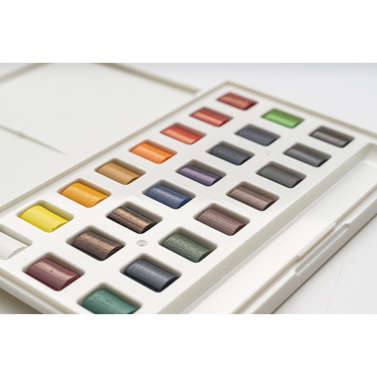 HIMI Κασετίνα Watercolour 24 Χρωμάτων σε Half-Pans με πινέλο