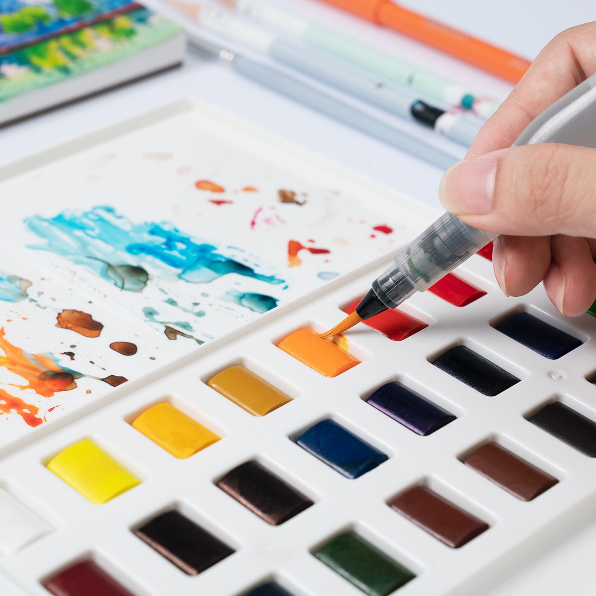 HIMI Κασετίνα Watercolour 24 Χρωμάτων σε Half-Pans με πινέλο