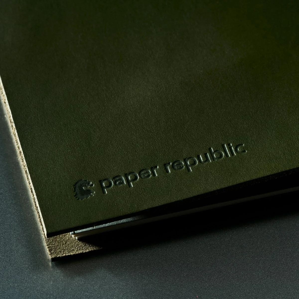 PAPER REPUBLIC Δερμάτινο Σημειωματάριο Grand Voyageur XL - Botany Green