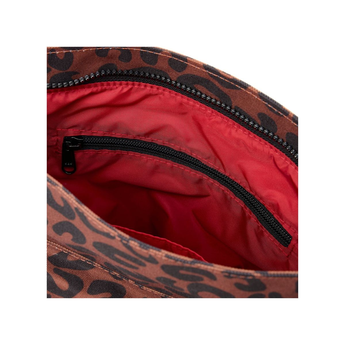 ROKA London Kennington Τσάντα Crossbody Scarlet Leopard από Ανακυκλωμένο Καμβά