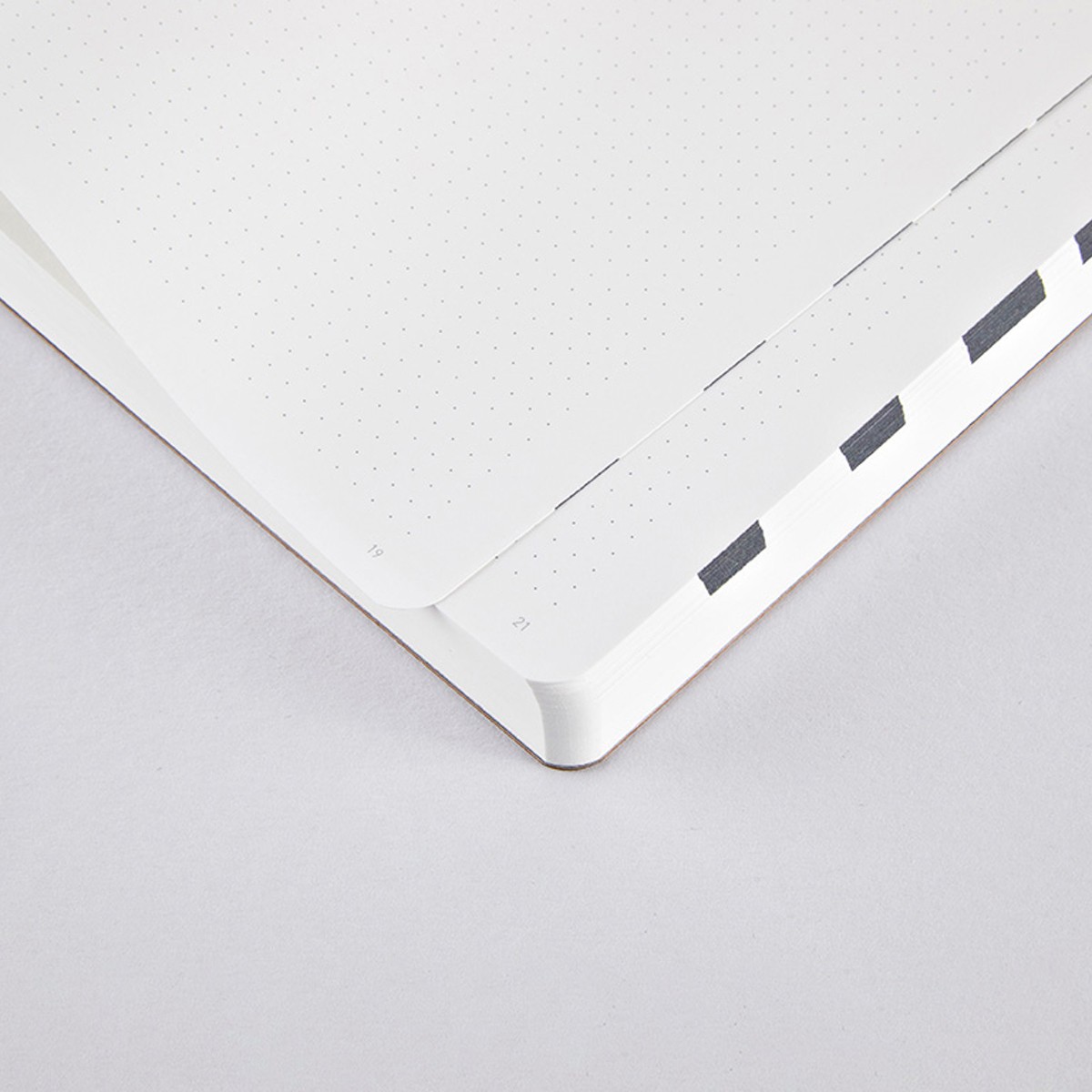 nuuna Notebook Graphic L - WRITE - WRONG
