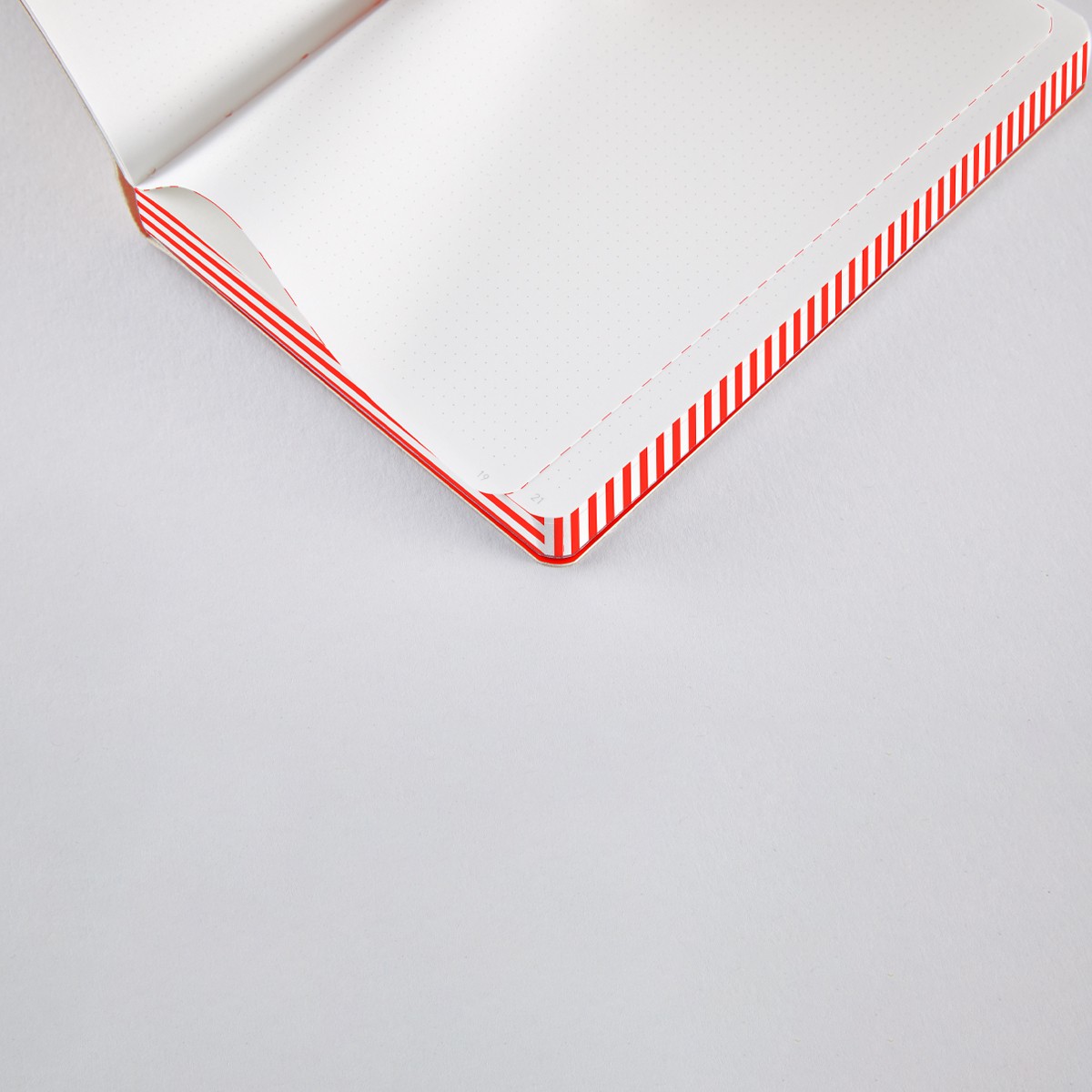 Nuuna Notebook Graphic S - ON - OFF