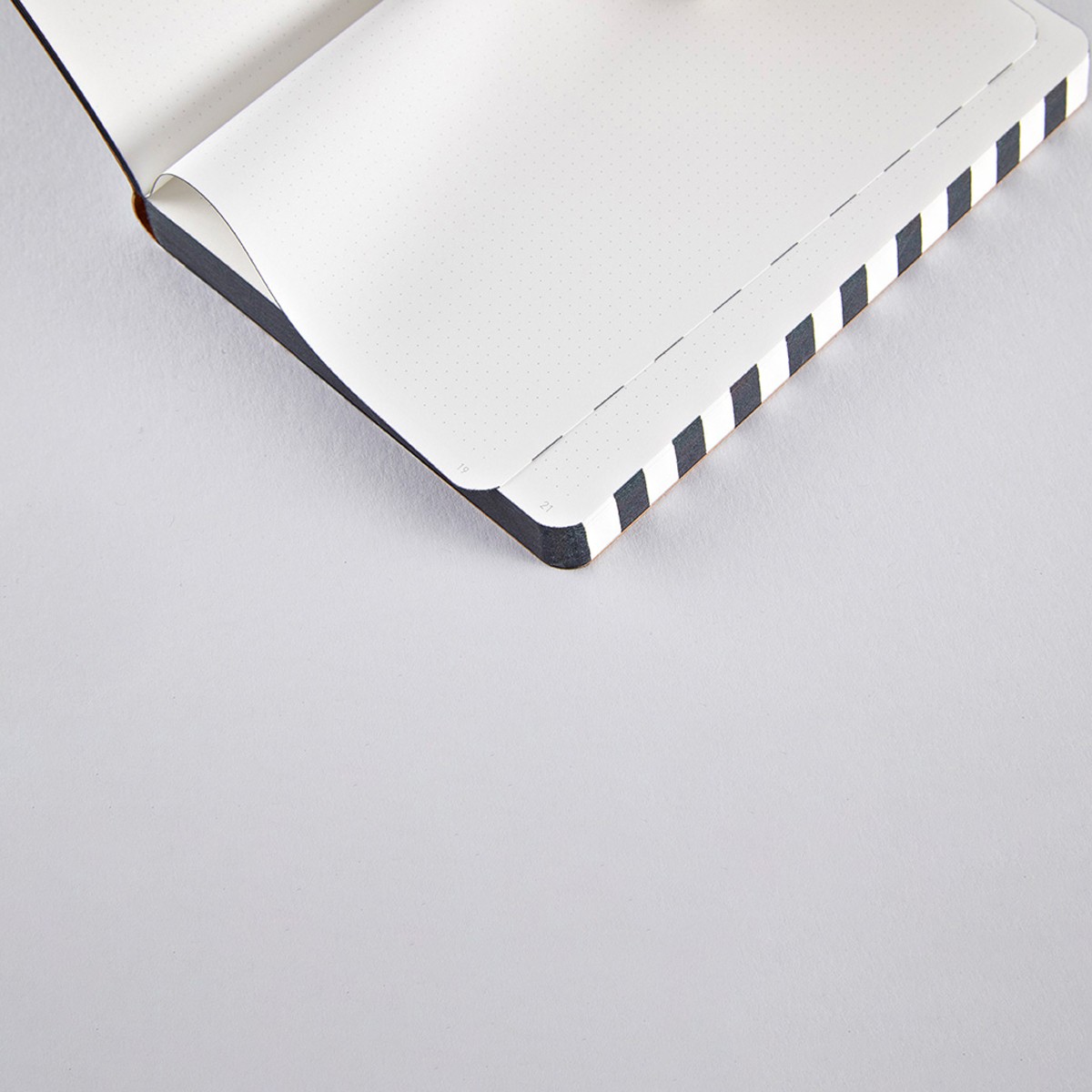 nuuna Notebook Graphic S - PRÊT-À-ÉCRIRE