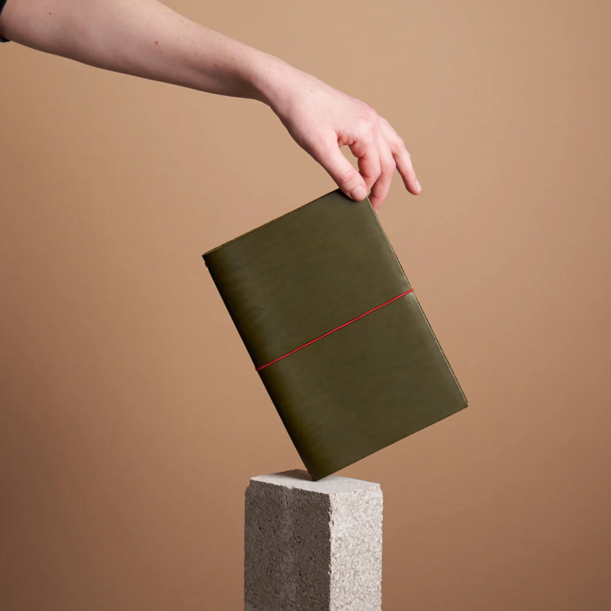 PAPER REPUBLIC Δερμάτινο Σημειωματάριο Grand Voyageur XL - Olive green